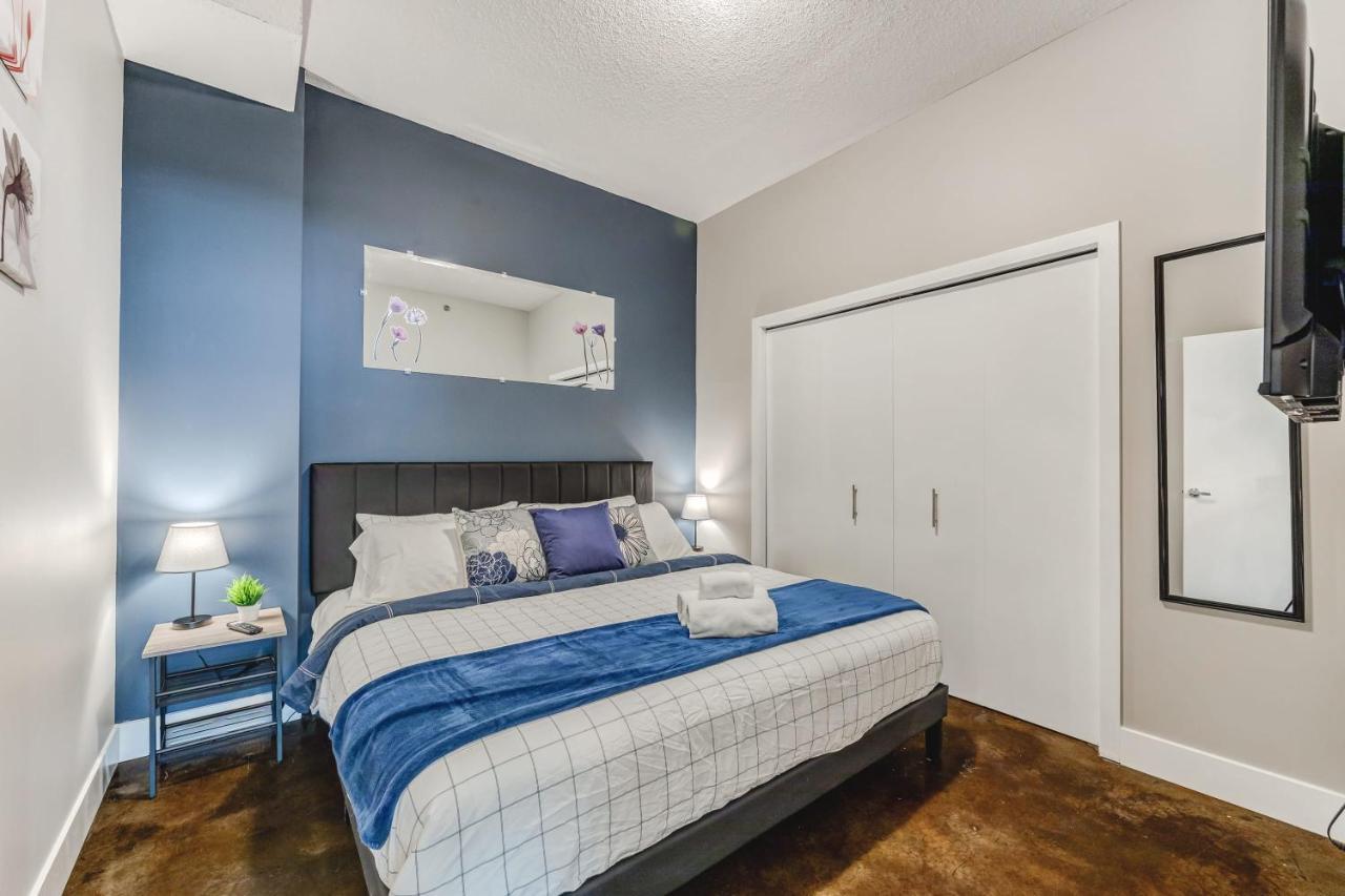 Upscale 2br - King Bed - Stunning Views Holiday home *
